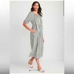 Old navy Puff-Sleeve Plaid Smocked Midi Swing Dress for Women